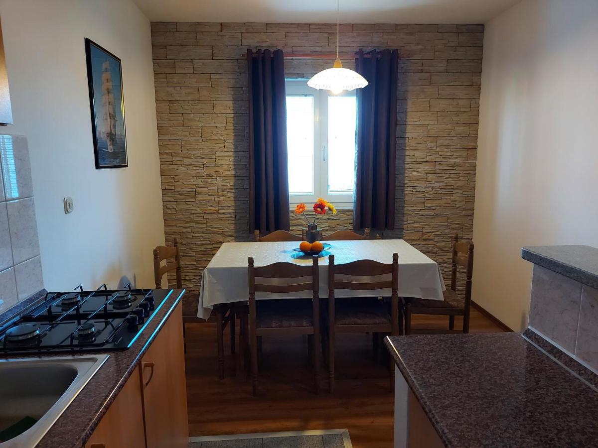 Apartmani Tatjana Округ-Горній Екстер'єр фото