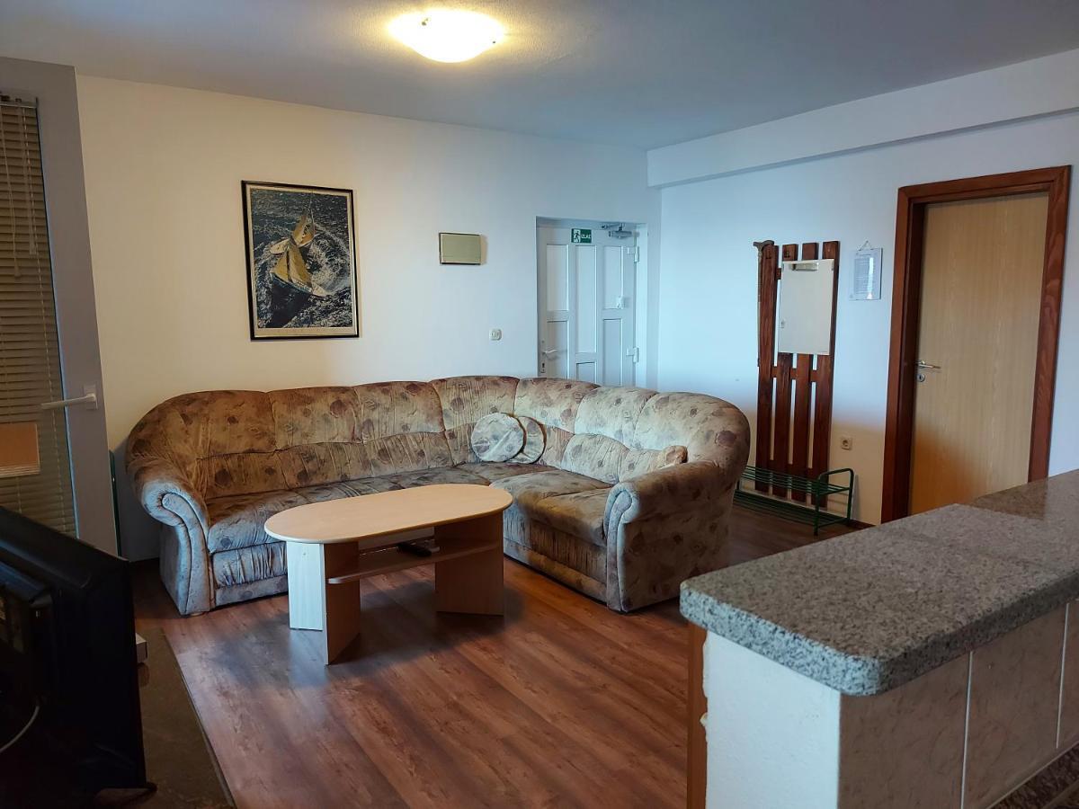 Apartmani Tatjana Округ-Горній Екстер'єр фото