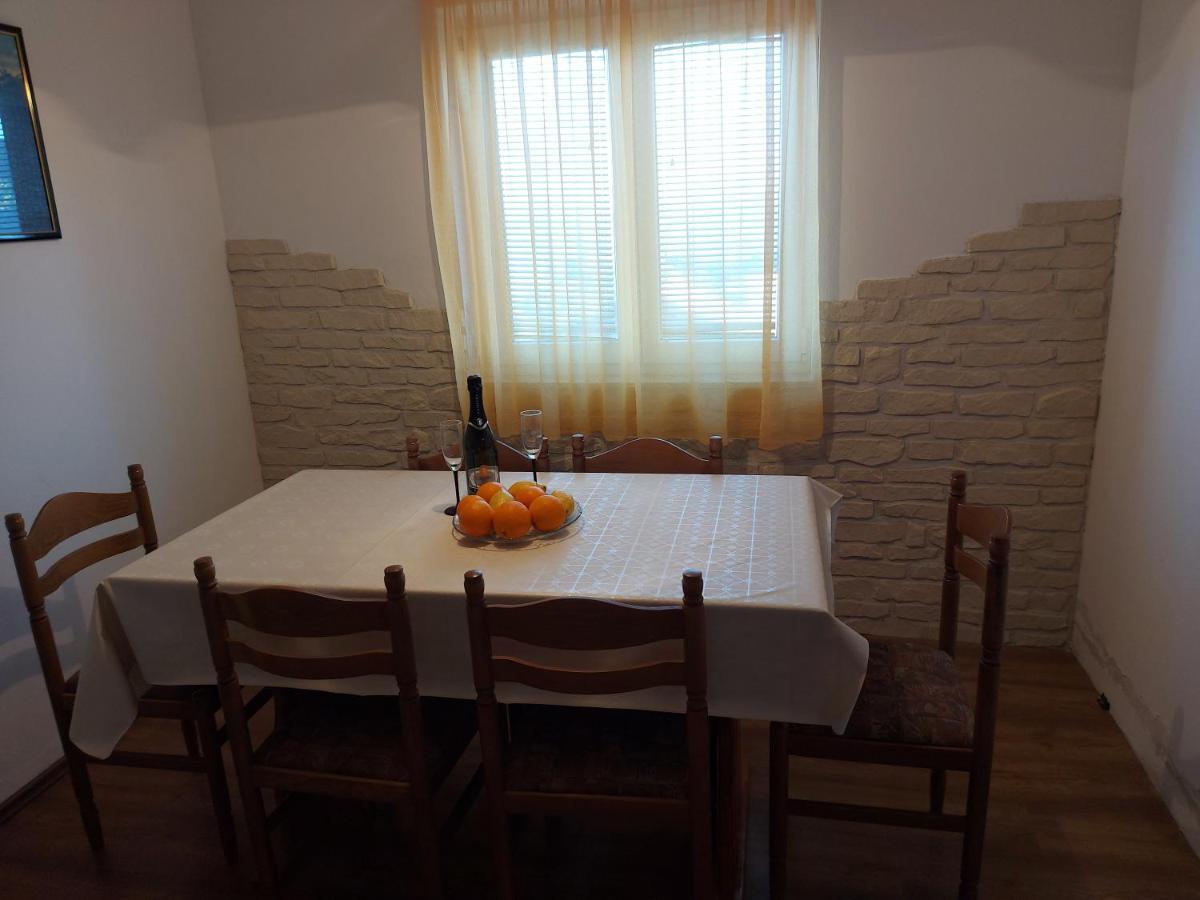 Apartmani Tatjana Округ-Горній Екстер'єр фото