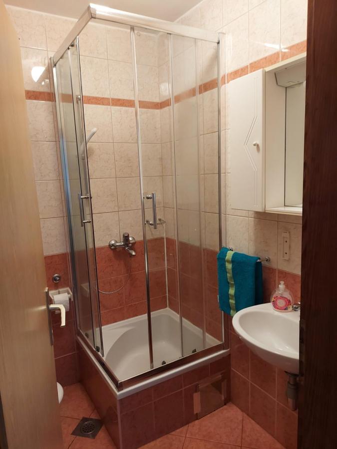 Apartmani Tatjana Округ-Горній Екстер'єр фото