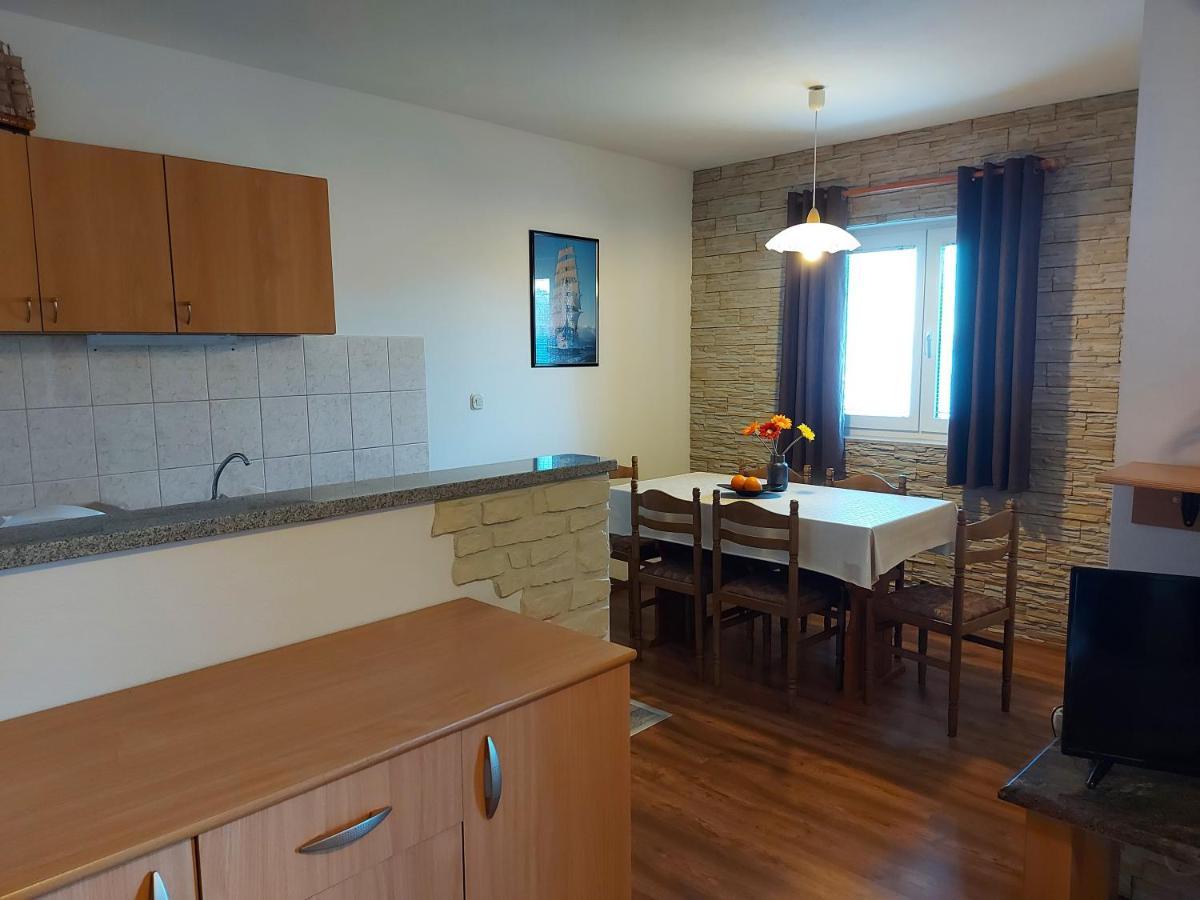 Apartmani Tatjana Округ-Горній Екстер'єр фото